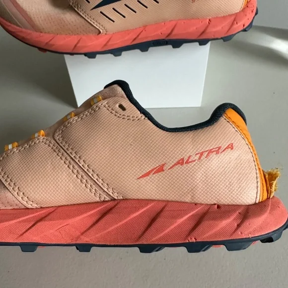 Altra Superior 5 Women's trail running shoe - dusty pink - size 7 - flaws* - Picture 4 of 9